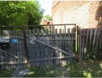 1/4 rodinného domu a pozemků v obci Chlístovice, okr. Kutná Hora