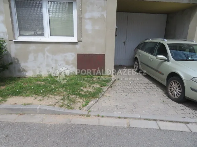 Dražba podílu id. 1/12 na RD se zahradou v obci Vracov, okres Hodonín