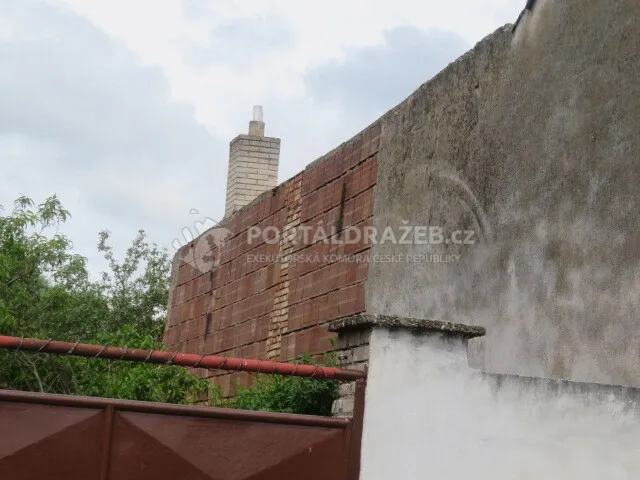 Dražba podílu id. 1/12 na RD se zahradou v obci Vracov, okres Hodonín