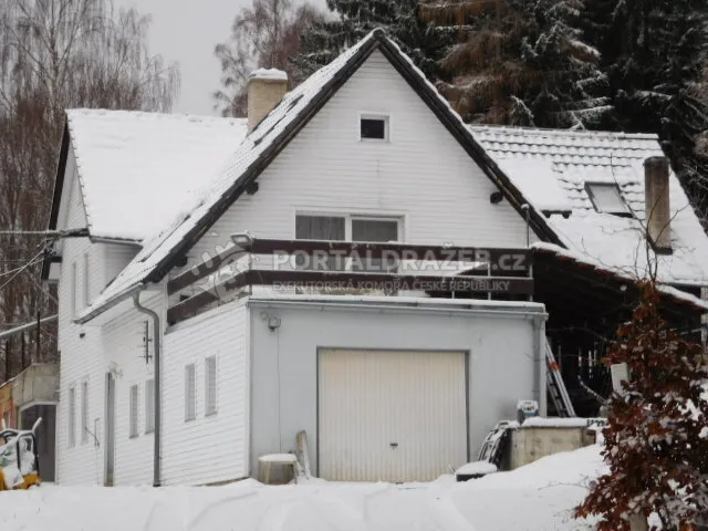 Rodinný dům s pozemky v obci Nejdek, Karlovy Vary
