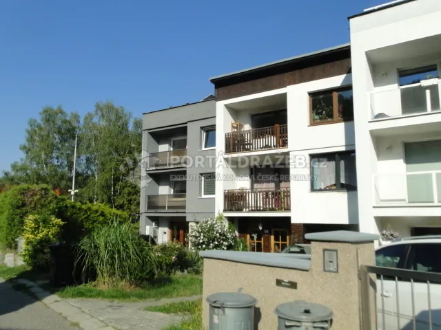 id. 1/12 rodinného domu ve Vsetíně, okr. Vsetín