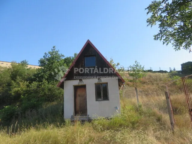 Chata o velikosti 919m2, Žatec