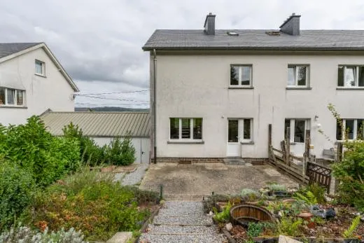 Charmante maison 2 façades avec garage et jardin
