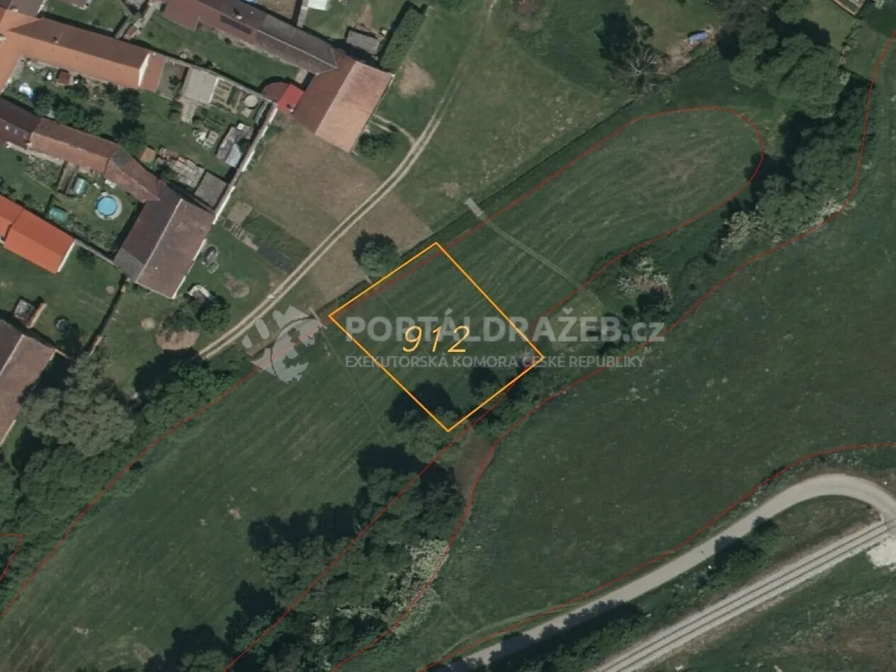 Pozemek o velikosti 823m2, Urbaneč