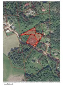 Ulosmitatut toisiinsa rajoittuvat 2 kiinteistöä, yhteensä 0,6206 hehtaaria hakattua metsämaata