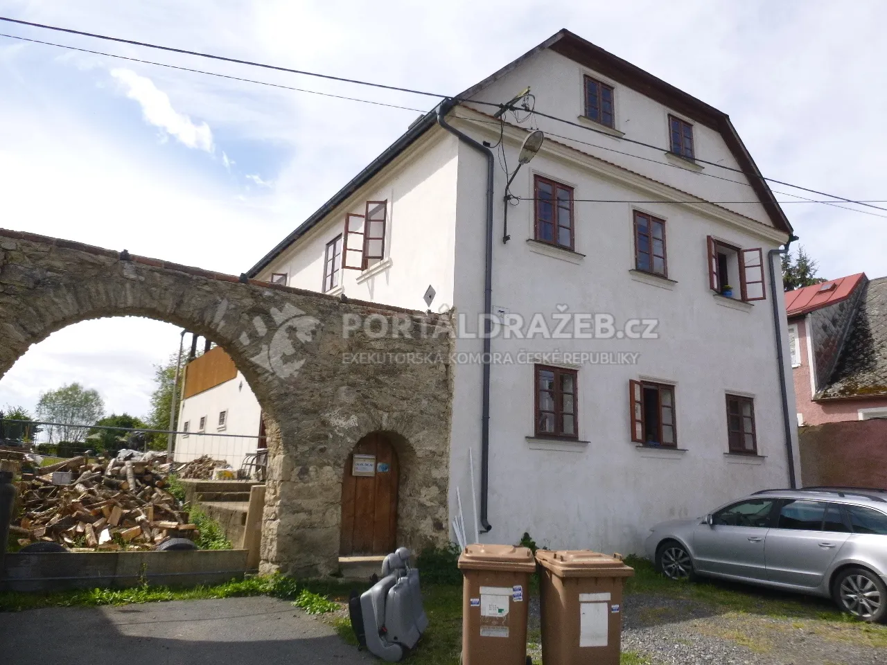 Rodinný dům v obci Zadní Chodov, okr. Tachov