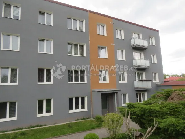 Bytová jednotka č. 408/2 v Horní Bříze, včetně spoluvlastnického podílu na pozemku