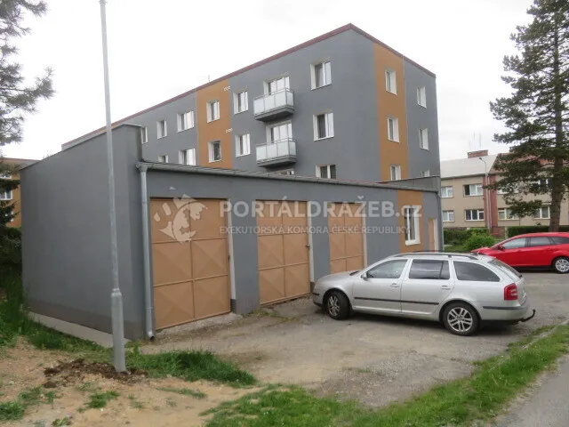 Bytová jednotka č. 408/2 v Horní Bříze, včetně spoluvlastnického podílu na pozemku