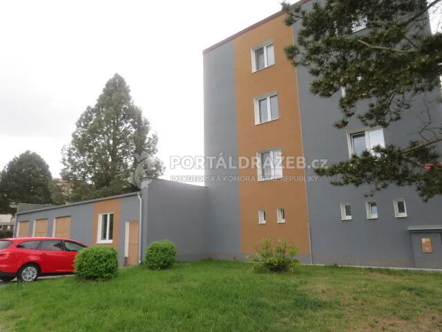 Bytová jednotka č. 408/2 v Horní Bříze, včetně spoluvlastnického podílu na pozemku