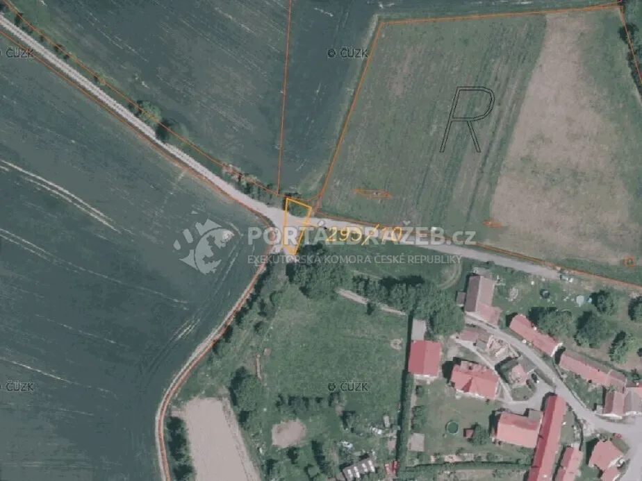 Pozemek o velikosti 134m2, Bratronice