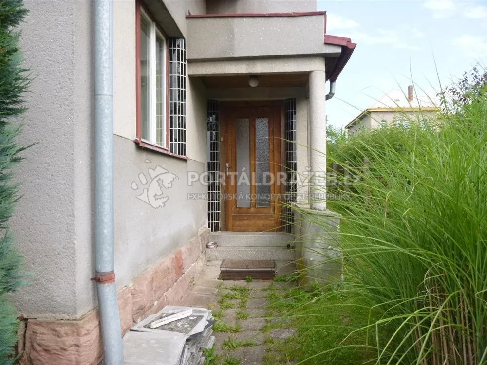 Dražba spoluvlastnického podílu ve výši 1/6 na rodinném domě se zahradou, okres Lomnice nad Popelkou