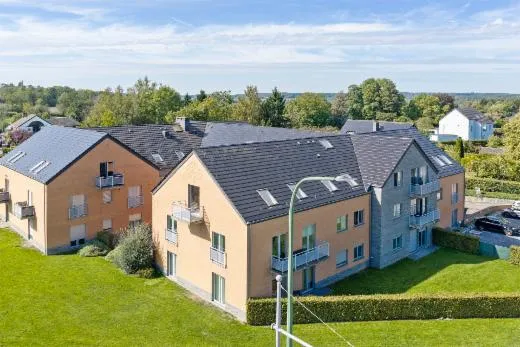 Un appartement 3 chambres avec parking et balcon à Louveigné