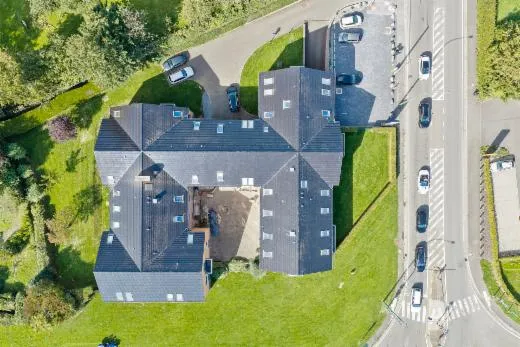 Un appartement 3 chambres avec parking et balcon à Louveigné