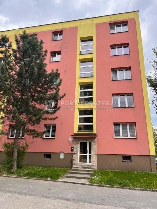 spoluvlastnický podíl 1/2 bytové jednotky č. 2113/4 Karviná