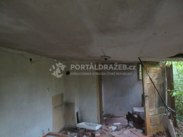 Dražba podílu id. 1/2 na objektu v obci Praha, k.ú. Suchdol