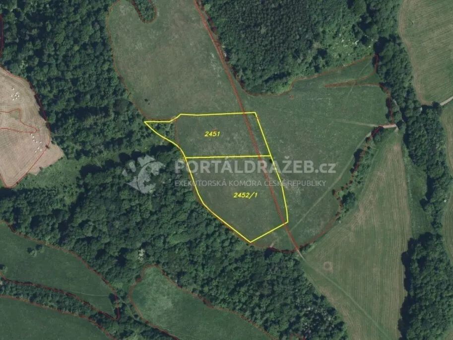 Pozemek o velikosti 14714m2, Vesec pod Kozákovem