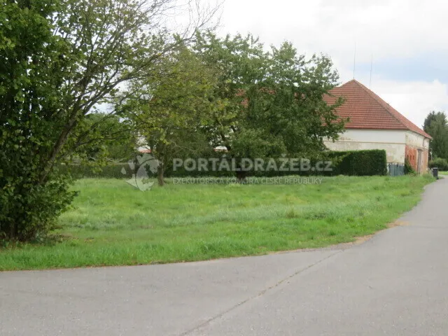 Podíl 1/2 zahrady v obci Žichlínek