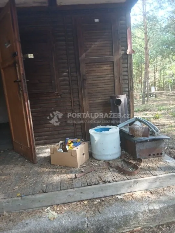 Opakovaná dražba rodinné rekreace v Chlumci nad Cidlinou