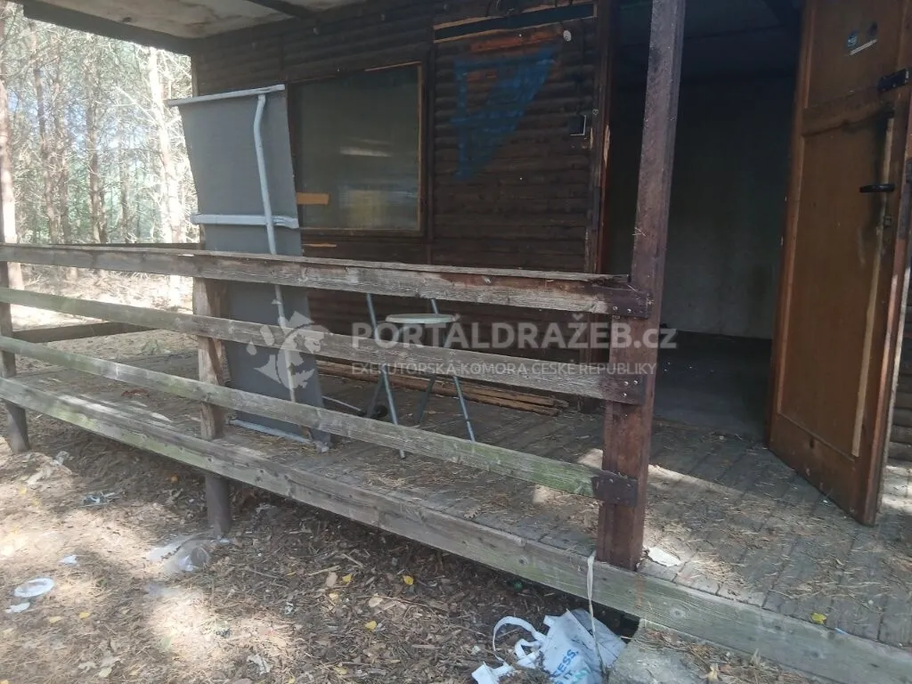 Opakovaná dražba rodinné rekreace v Chlumci nad Cidlinou
