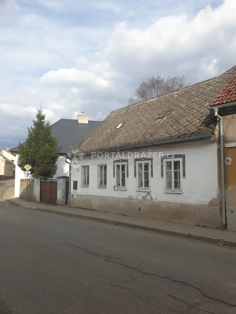 Dražba rodinného domu na ul. Karlova 60, 277 35 Mšeno, podíl 1/2