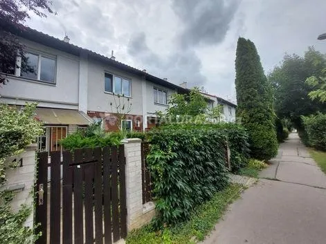 1/4 podíl na předzahrádce 32 m² v Praze 10 – Strašnice