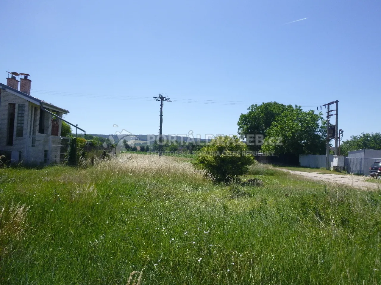 Podíl na pozemcích v k.ú. Hroznová Lhota