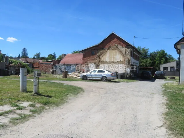Dražba nezastavěných pozemků v Dobromilicích.