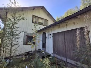 Ulosmitattu kiinteistö (0,2350 ha) rakennuksineen Nuoramoisessa, Sysmässä