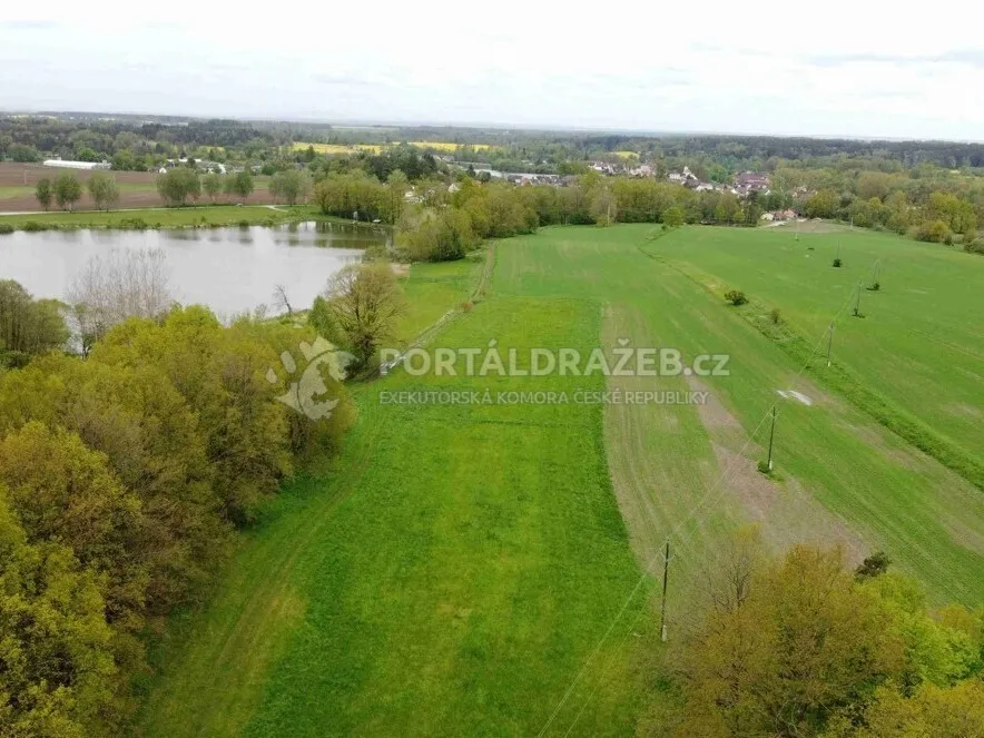 Pozemek o velikosti 718m2, Lásenice