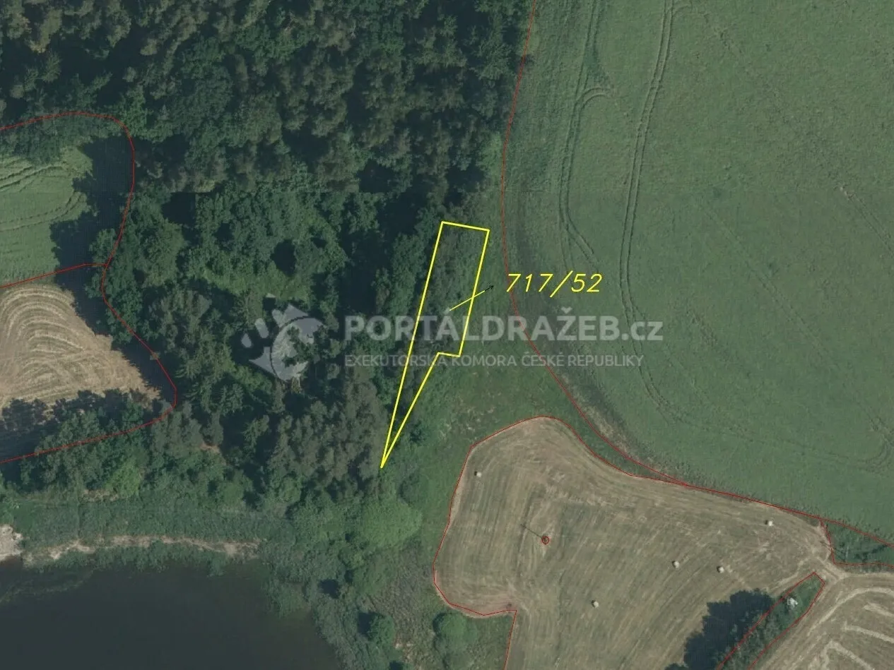 Pozemek o velikosti 718m2, Lásenice