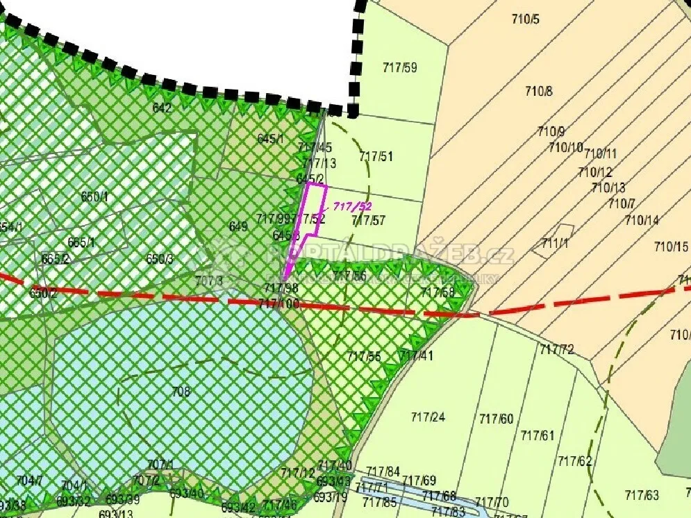 Pozemek o velikosti 718m2, Lásenice