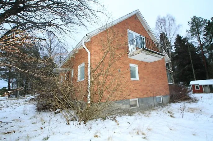 Husum, Sandviksvägen 22, Husum