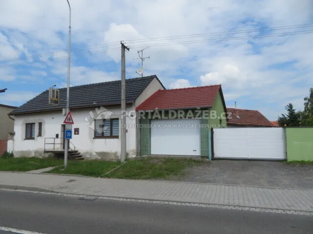 id. podíl 1/3, rod. dům, Hranice, Hranická č.p. 97