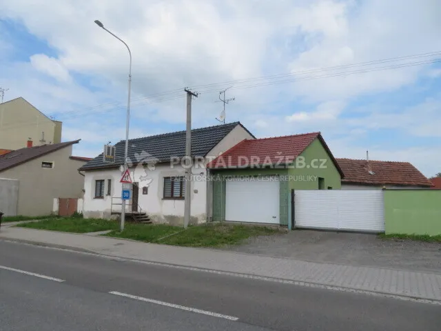 id. podíl 1/3, rod. dům, Hranice, Hranická č.p. 97