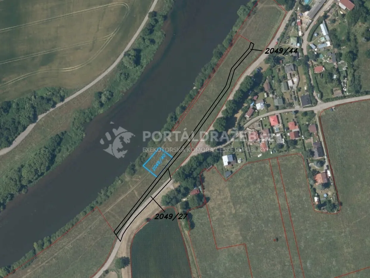 Pozemek o velikosti 601m2, Všenory