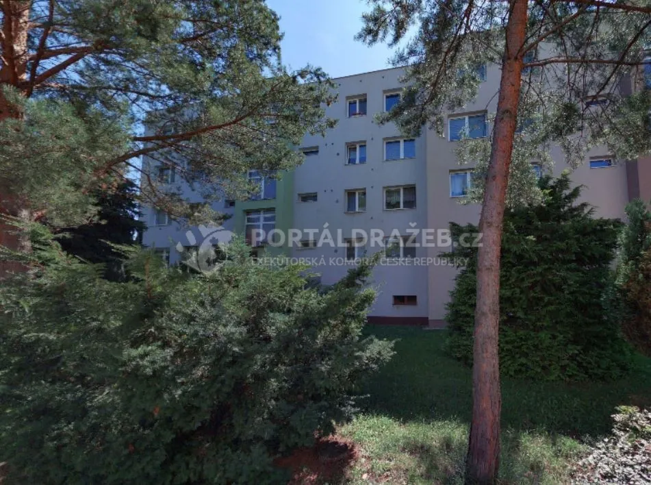 Spoluvlastnický podíl odpovídající 1/2 bytu 3 + 1 (81,74 m2) v Kyjově, okr. Hodonín