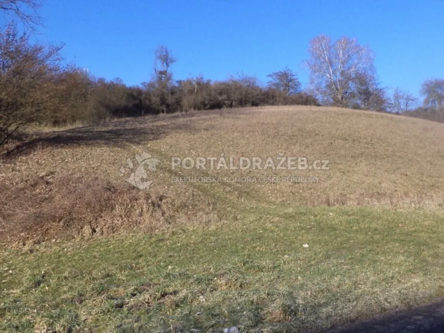 Pozemek o velikosti 3880m2, Sukorady