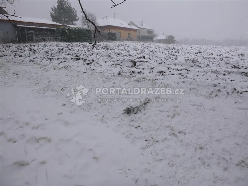 Dražba pozemku v obci Škvorec, okr. Praha-východ, opakovaná dražba