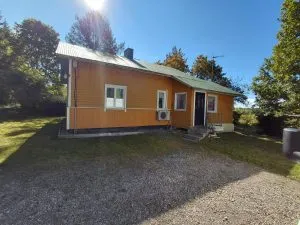 Ulosmitattu asuinkiinteistö Virroilla