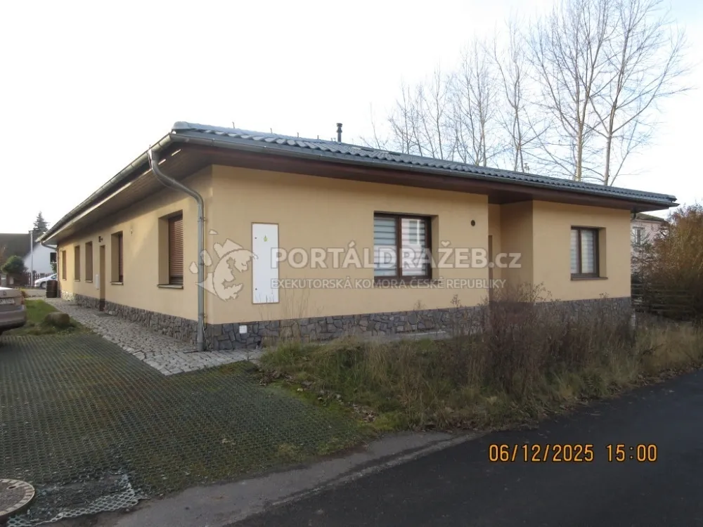 Dražba pozemku p.č. 212/3 včetně rodinného domu č.p. 7 a pozemku p.č. 212/7, k.ú. Vítkov u Sokolova