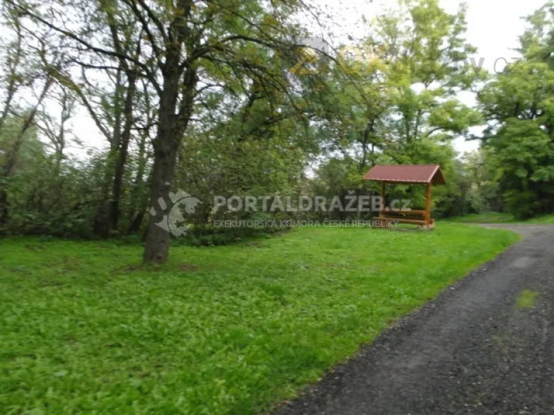 OPAKOVANÁ DRAŽBA pozemky v obci Dyjákovičky, okres Znojmo