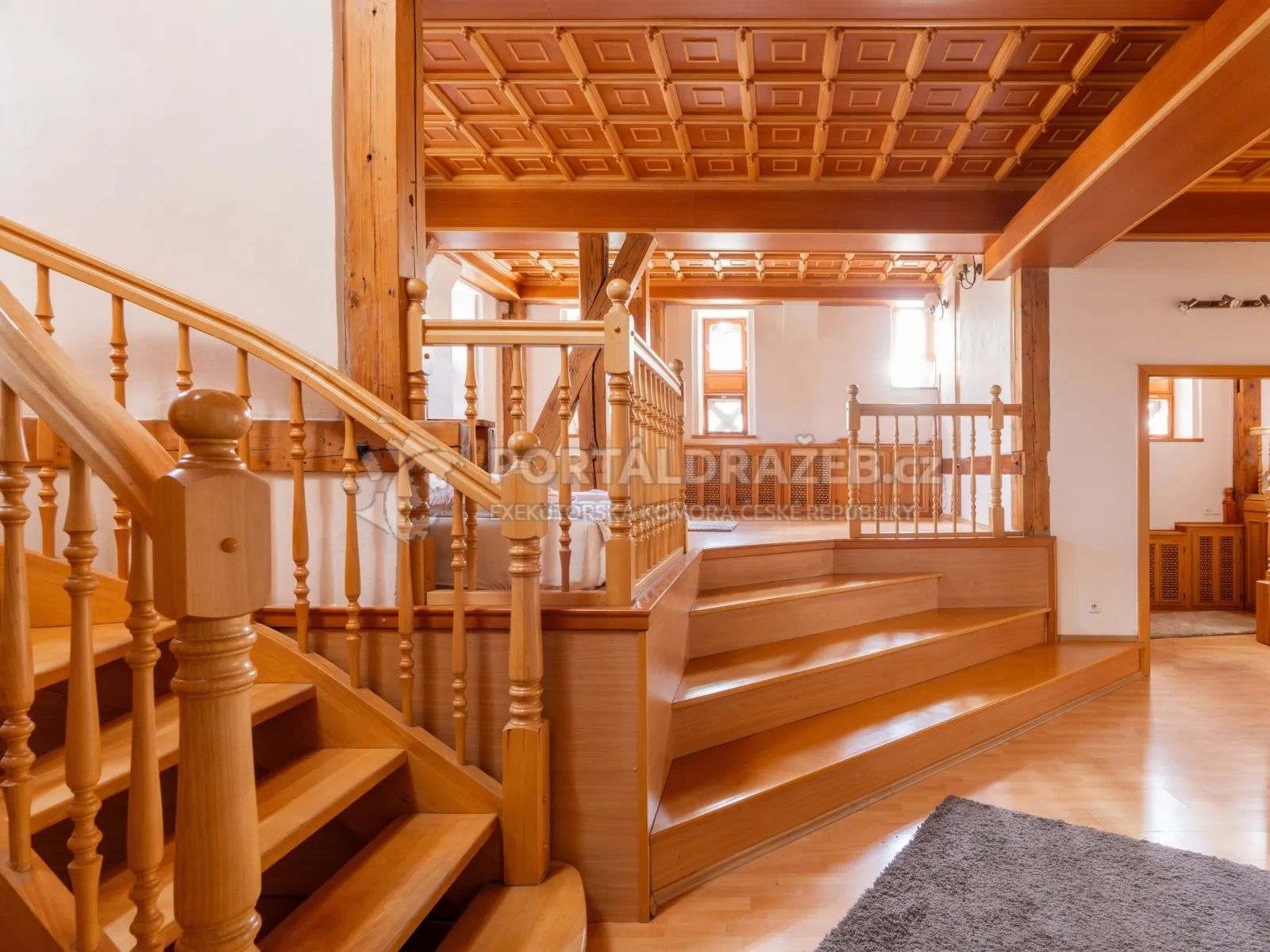 Bytový dům Pařížská 15, Praha