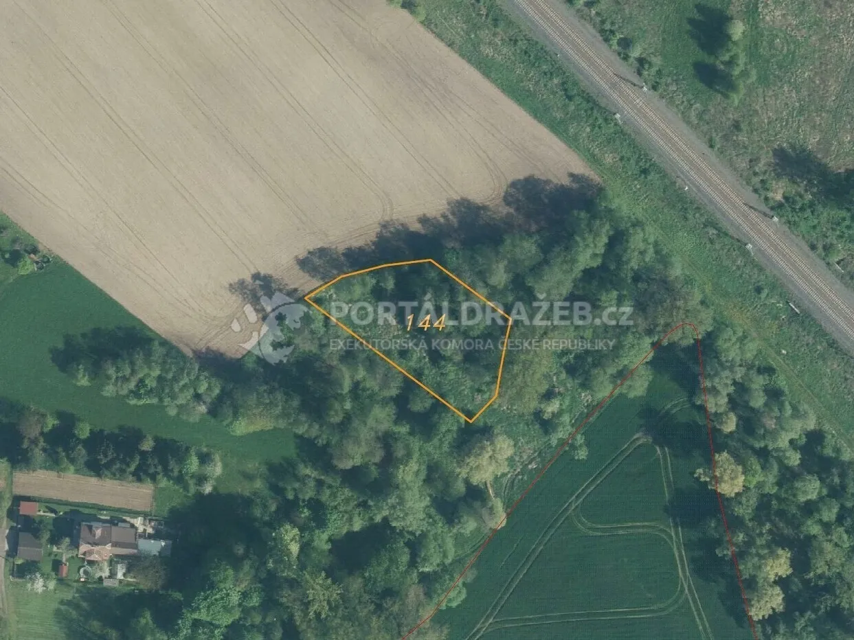 Pozemek o velikosti 1844m2, Koukolná