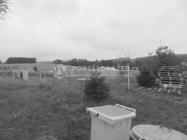 Stavba s garáží, hospodářským zázemím a souborem pozemků v k.ú. Stožice, Strakonice