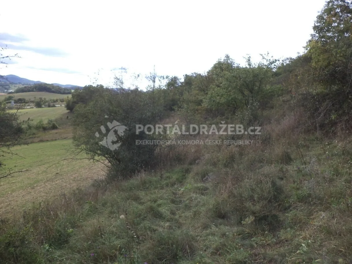 Pozemek o velikosti 22441m2, Stadice