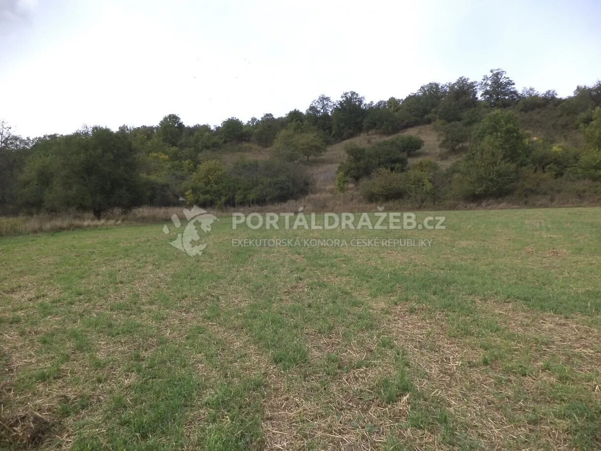 Pozemek o velikosti 22441m2, Stadice