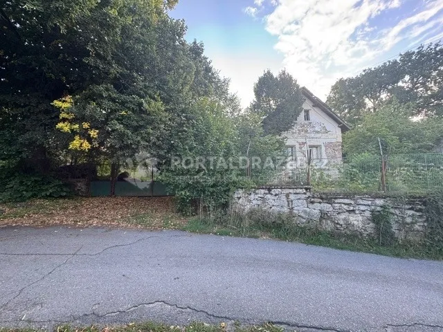 Rodinný dům o velikosti 2203m2, Písek, podíl 1/2