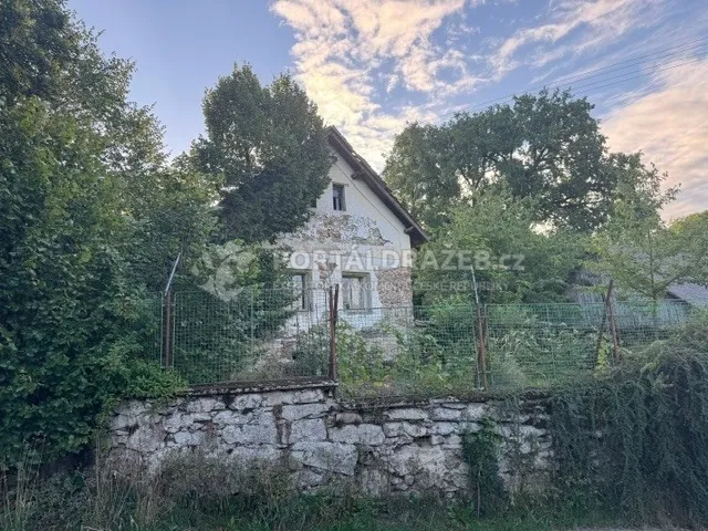Rodinný dům o velikosti 2203m2, Písek, podíl 1/2