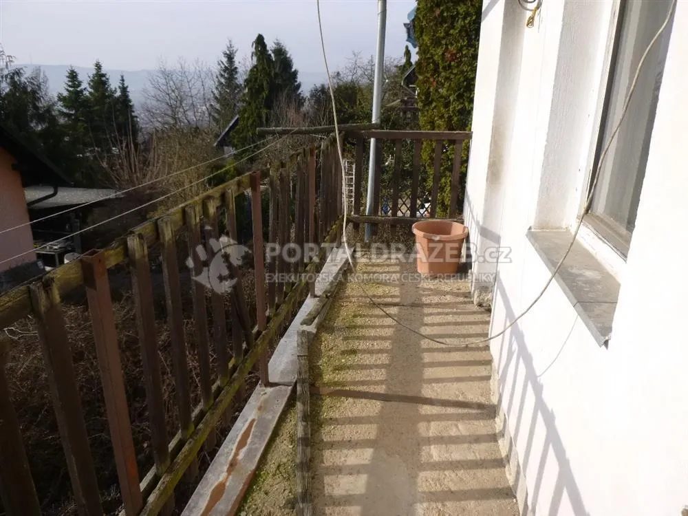 Opakovaná dražba spoluvlastnického podílu ve výši 1/2 na rekreační zahradní chatce se zahradou, Velká Chuchle