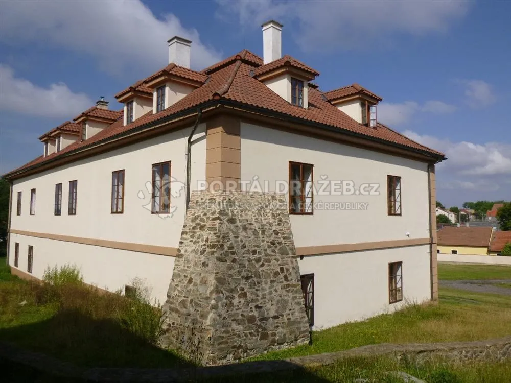 Dražba Ekologické farmy zámek Skřivaň v obci Pavlíkov, okres Rakovník